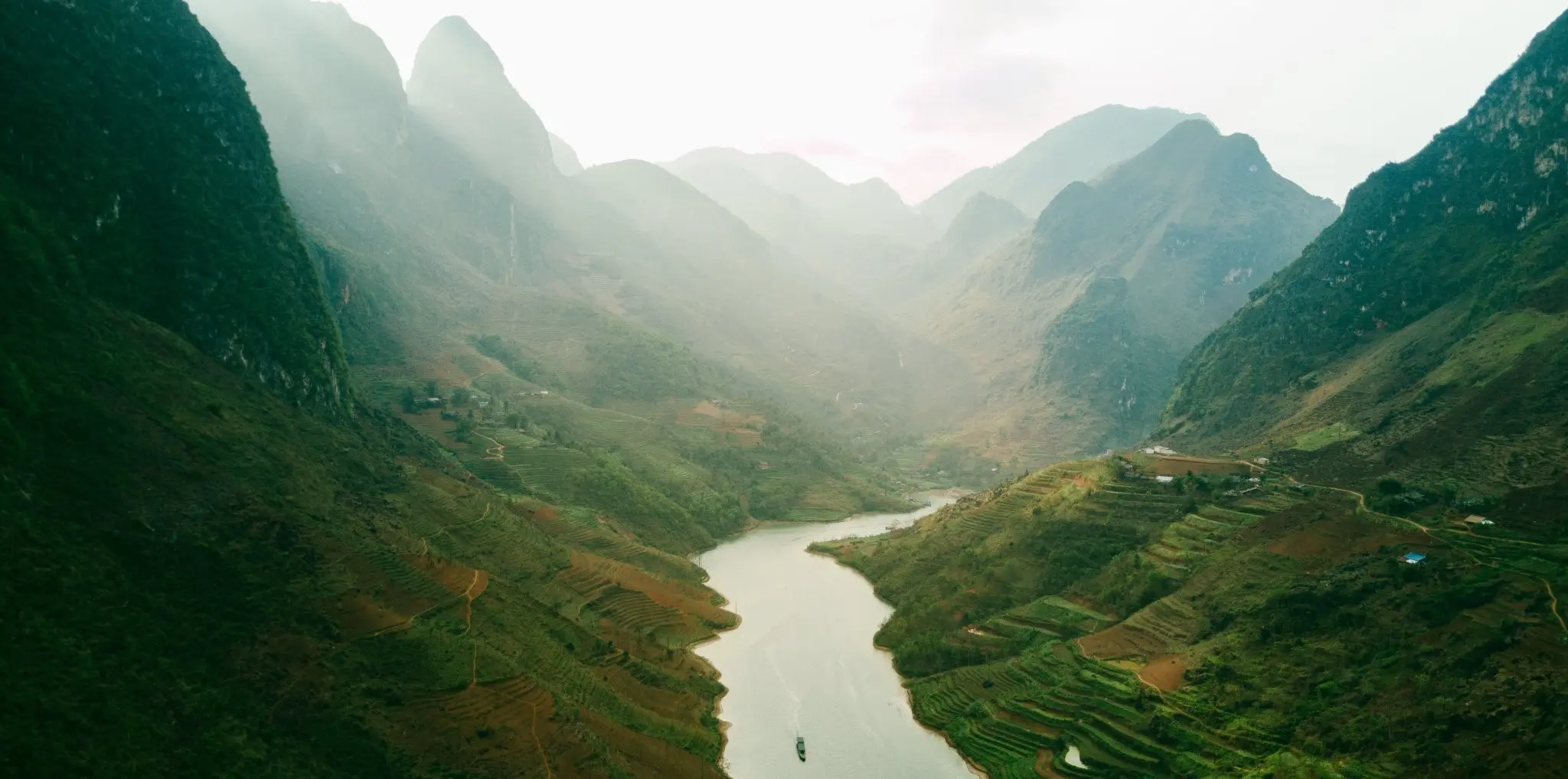 Khám phá Hà Giang trong góc nhìn ấn tượng của Nguyễn Đức Hiếu