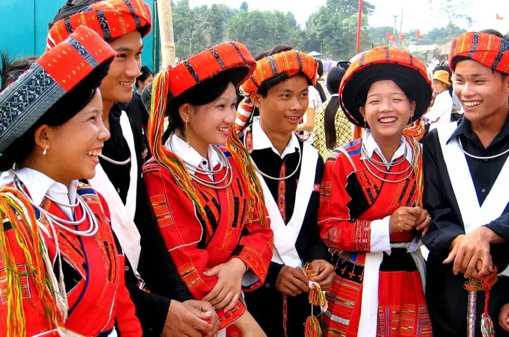 Lễ hội nhảy lửa H&agrave; Giang - Sự kiện độc đ&aacute;o của người P&agrave; Thẻn 2