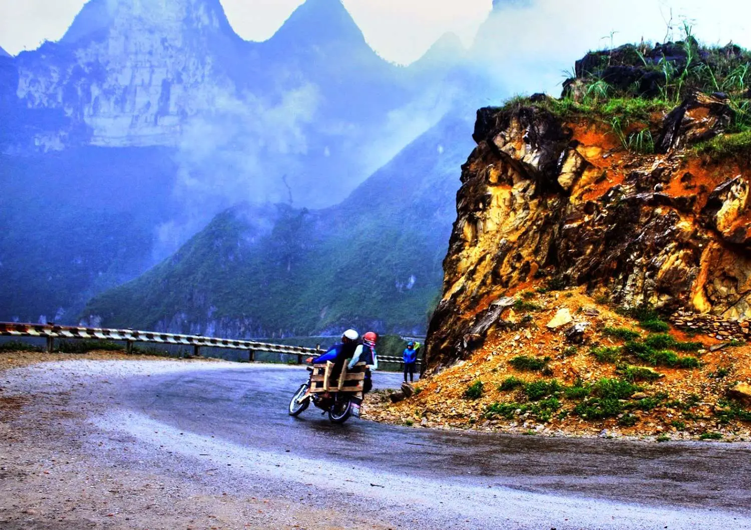 Lịch tr&igrave;nh H&agrave; Giang tự t&uacute;c 2N2Đ - Trekking kh&aacute;m ph&aacute; những nếp nh&agrave; bản l&agrave;ng trong sương kh&oacute;i 4
