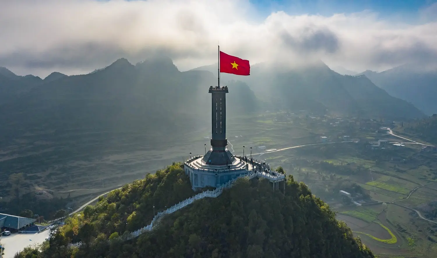 Trải nghiệm lịch tr&igrave;nh H&agrave; Giang tự t&uacute;c 3N2Đ săn m&acirc;y tr&ecirc;n cao nguy&ecirc;n đ&aacute; c&ugrave;ng MIA.vn 12