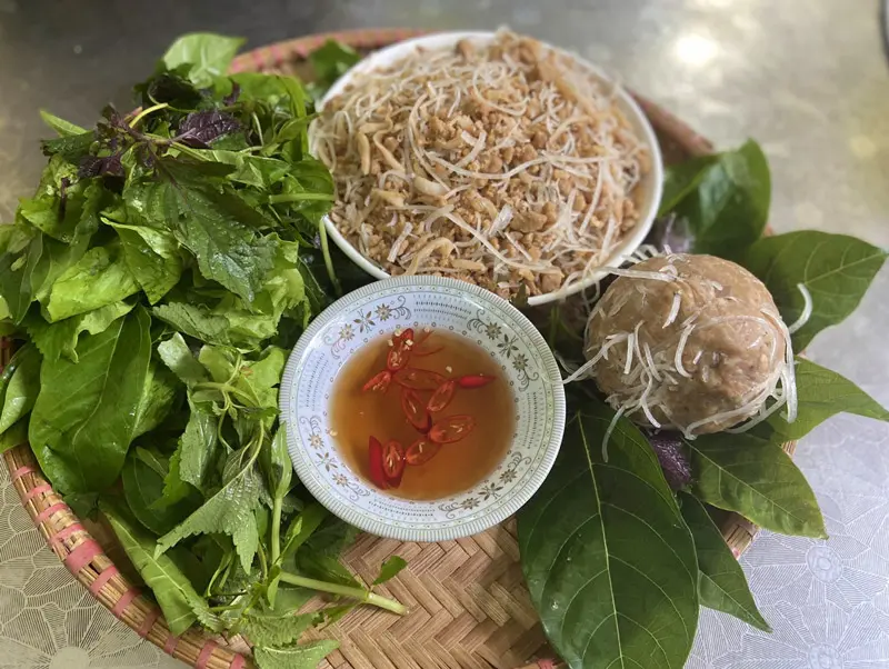 Ăn g&igrave; ở Hạ Long, tham khảo ngay danh s&aacute;ch 15+ m&oacute;n ngon nhất 4