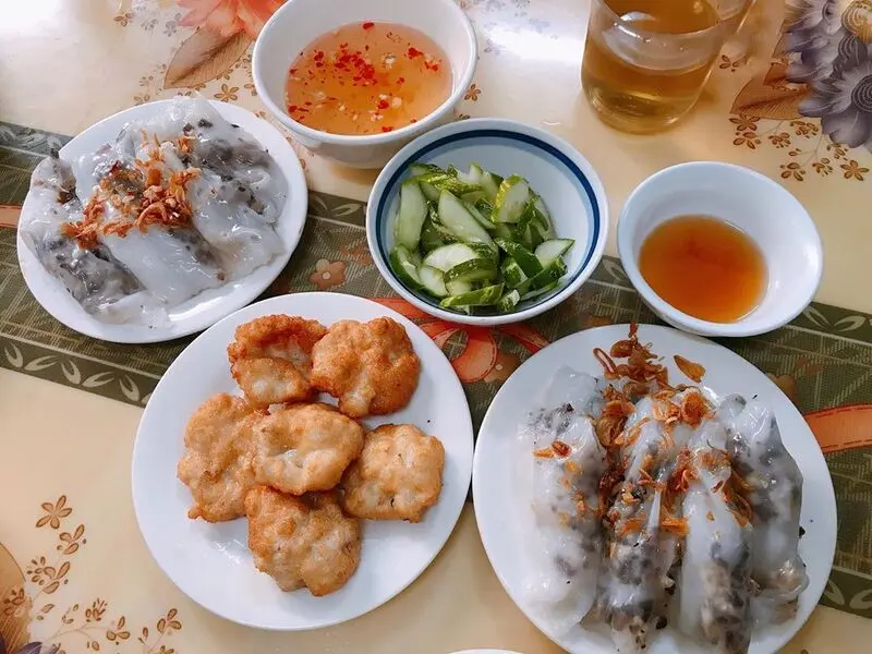 B&aacute;nh cuốn chả mực Hạ Long - M&oacute;n ăn g&acirc;y thương nhớ của v&ugrave;ng đất mỏ 2