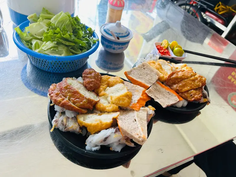 B&aacute;nh cuốn chả mực Hạ Long - M&oacute;n ăn g&acirc;y thương nhớ của v&ugrave;ng đất mỏ 12