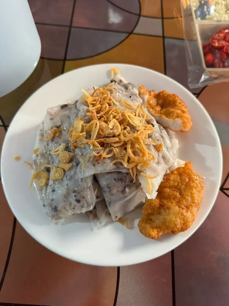 B&aacute;nh cuốn chả mực Hạ Long - M&oacute;n ăn g&acirc;y thương nhớ của v&ugrave;ng đất mỏ 16