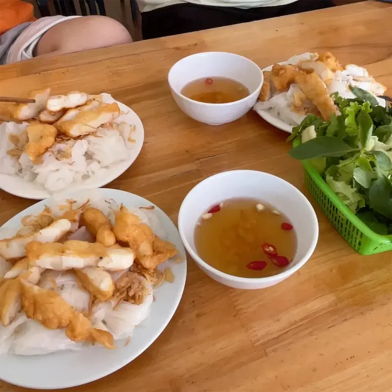B&aacute;nh cuốn chả mực Hạ Long - M&oacute;n ăn g&acirc;y thương nhớ của v&ugrave;ng đất mỏ 15