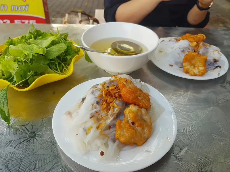 B&aacute;nh cuốn chả mực Hạ Long - M&oacute;n ăn g&acirc;y thương nhớ của v&ugrave;ng đất mỏ 17