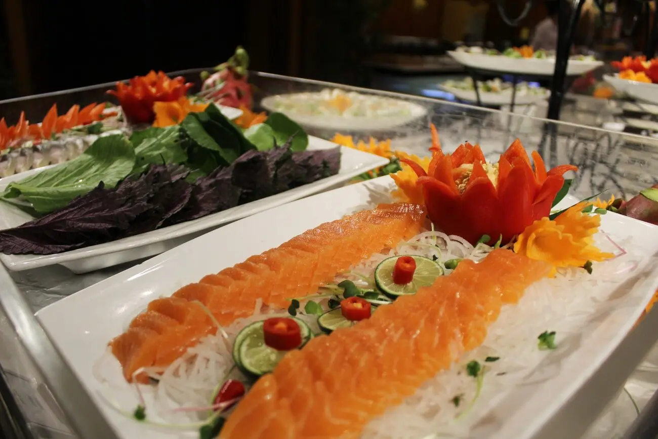 Bay View Restaurant - Nh&agrave; h&agrave;ng đẳng cấp tại vịnh Hạ Long 9