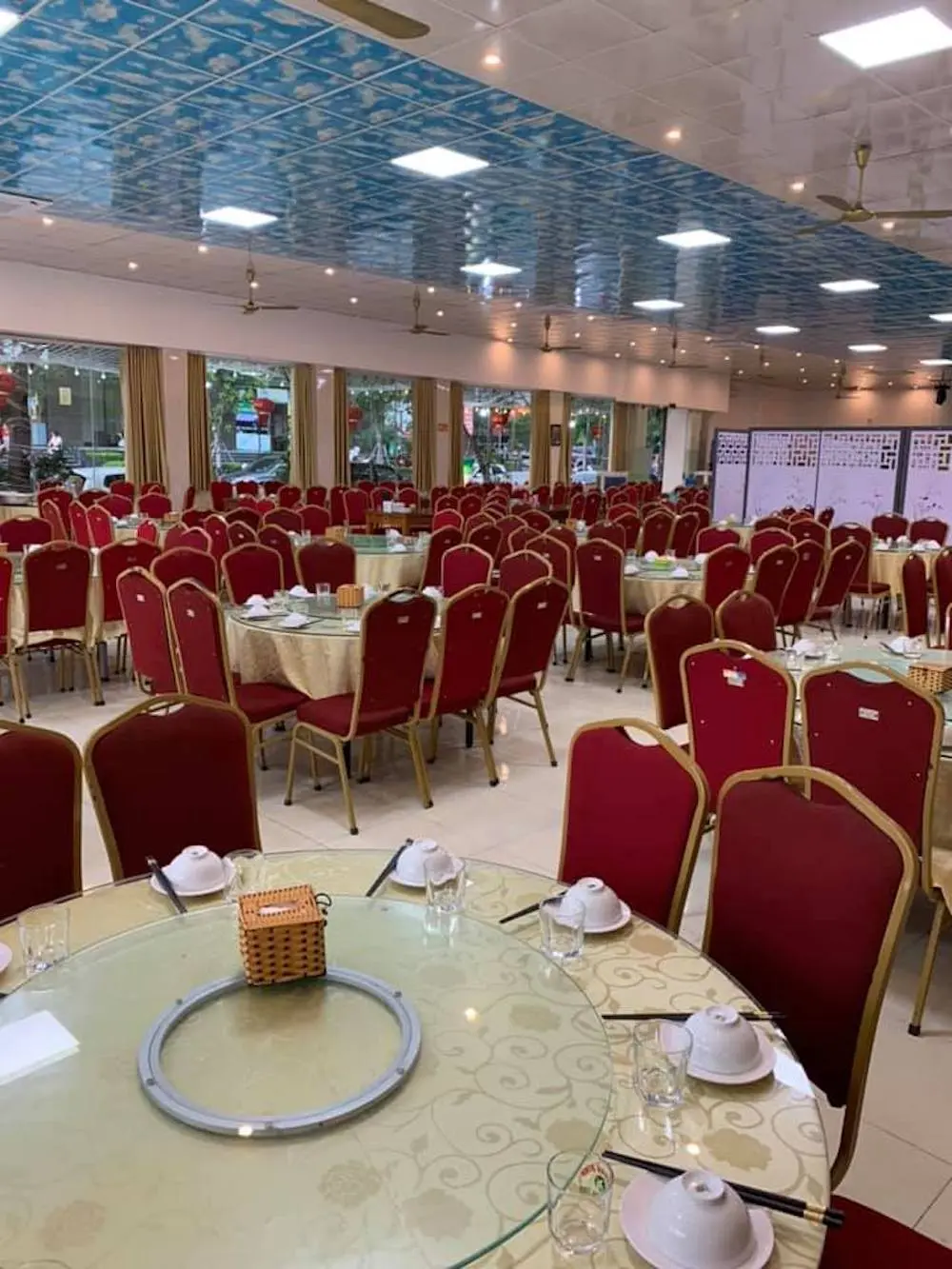 Gh&eacute; Nh&agrave; h&agrave;ng L&acirc;m Hải để thưởng thức lẩu nướng ngon &lsquo;đỉnh ch&oacute;p&rsquo; 8