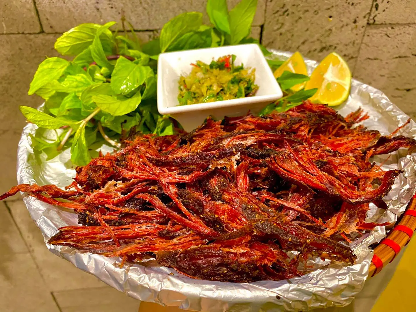 Hương vị đậm đ&agrave; của những m&oacute;n ăn Việt tại Nh&agrave; H&agrave;ng Sơn Đo&ograve;ng Hạ Long 17