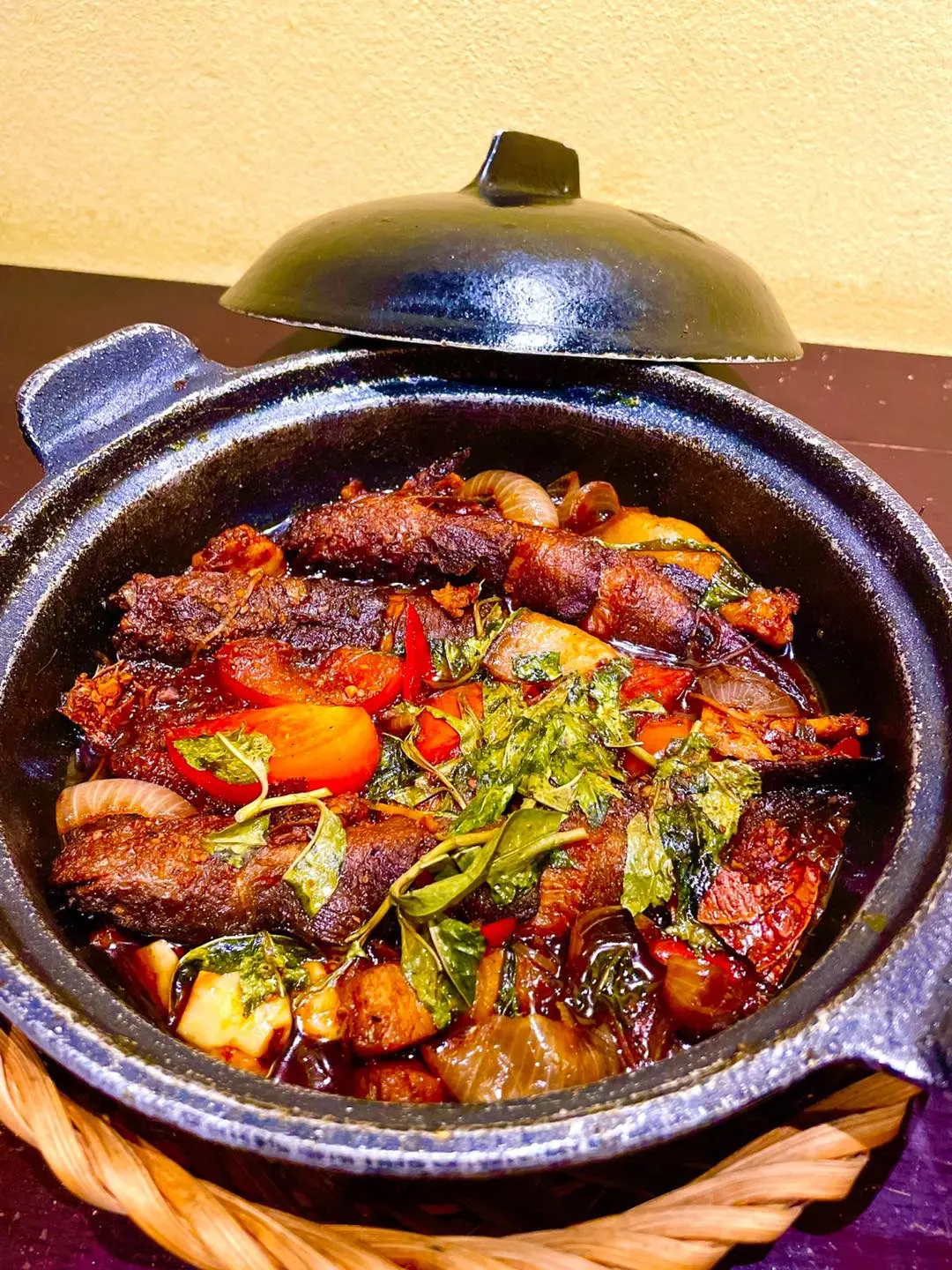 Hương vị đậm đ&agrave; của những m&oacute;n ăn Việt tại Nh&agrave; H&agrave;ng Sơn Đo&ograve;ng Hạ Long 20