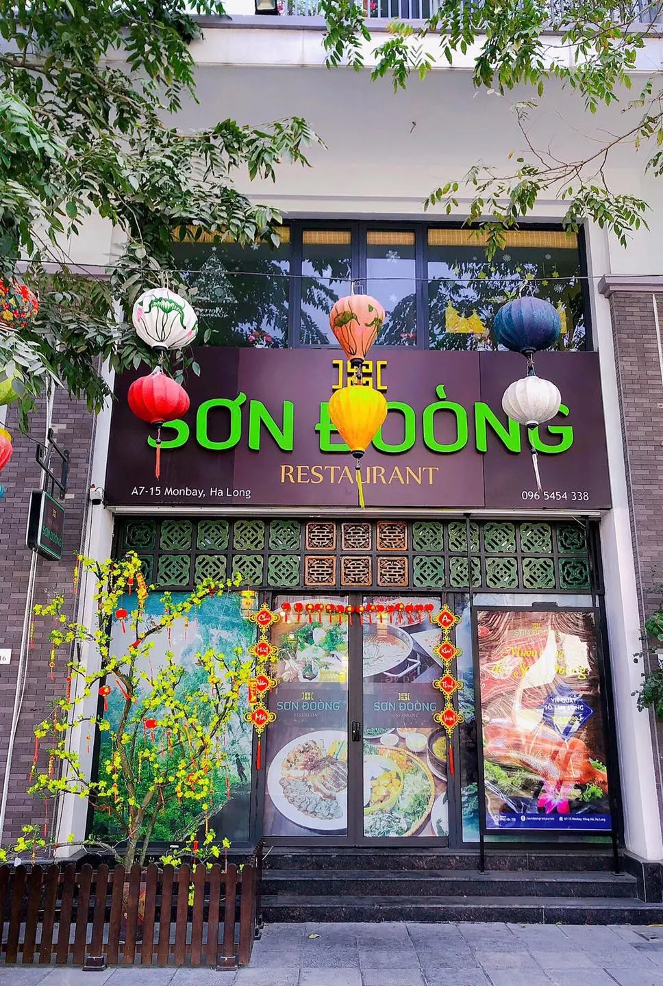 Hương vị đậm đ&agrave; của những m&oacute;n ăn Việt tại Nh&agrave; H&agrave;ng Sơn Đo&ograve;ng Hạ Long 2