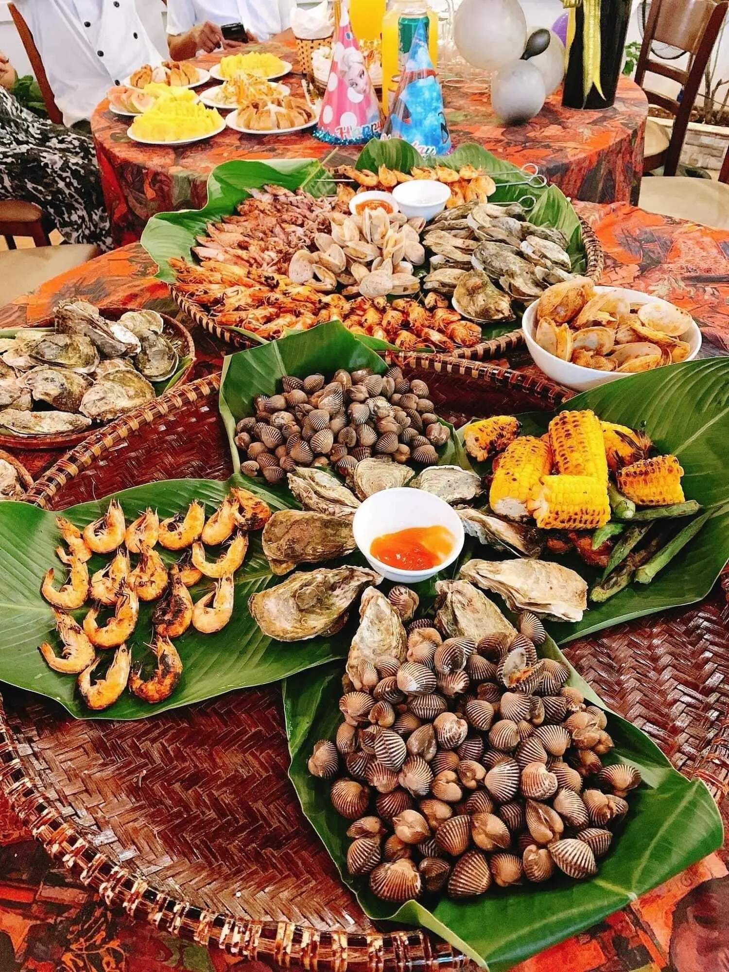 Kh&aacute;m ph&aacute; RedCoral Halong: Thi&ecirc;n đường ẩm thực Trung Đ&ocirc;ng Halal tại Hạ Long 19