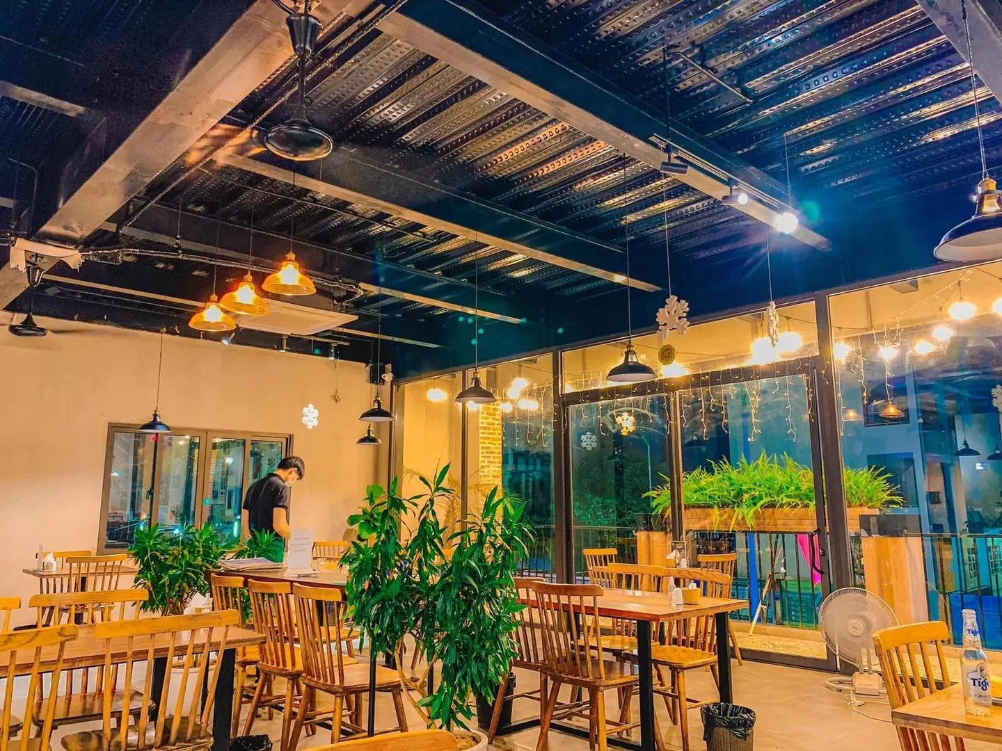 Nh&agrave; h&agrave;ng May Corner Hạ Long - Thi&ecirc;n đường ẩm thực vạn người m&ecirc; 4