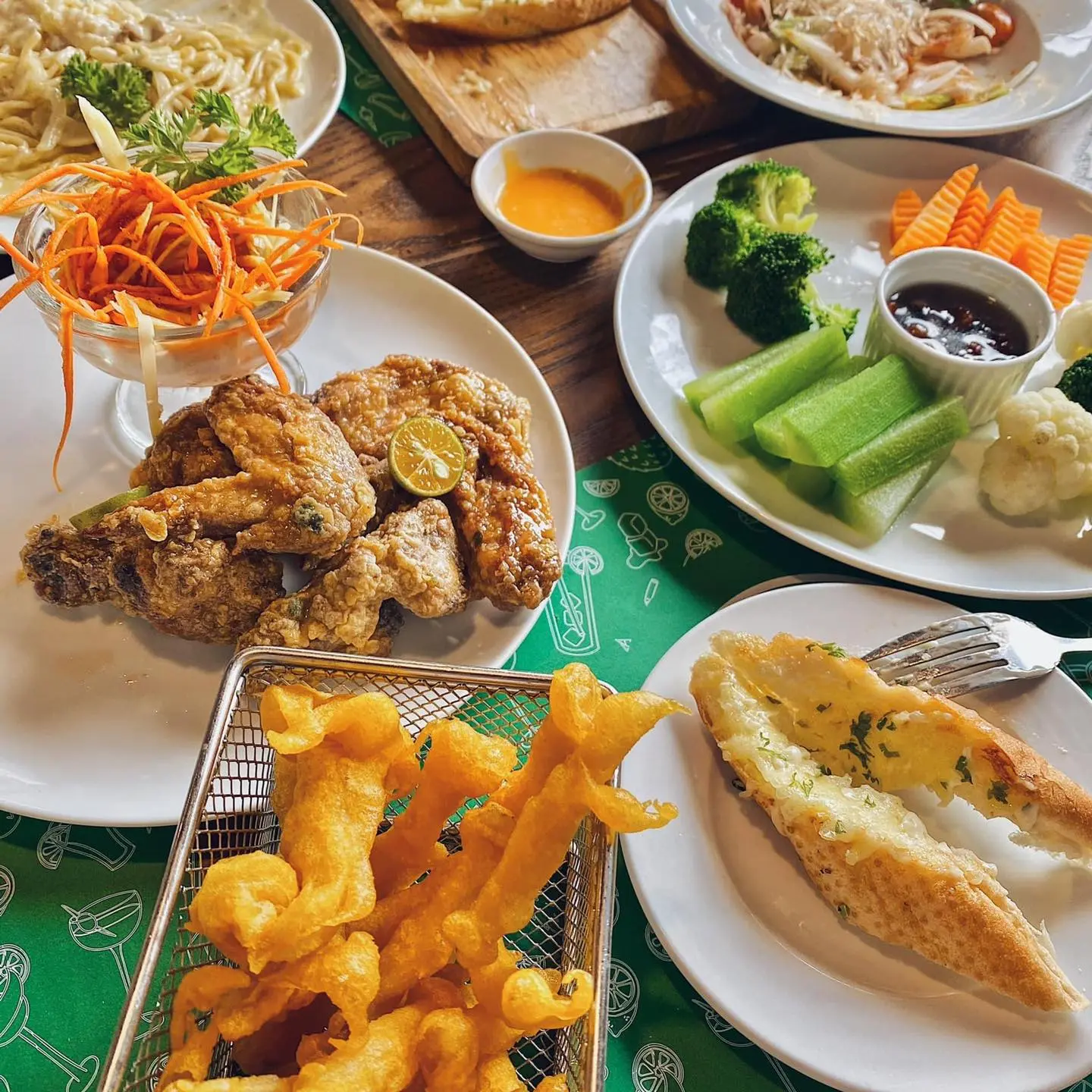 Nh&agrave; h&agrave;ng May Corner Hạ Long - Thi&ecirc;n đường ẩm thực vạn người m&ecirc; 17