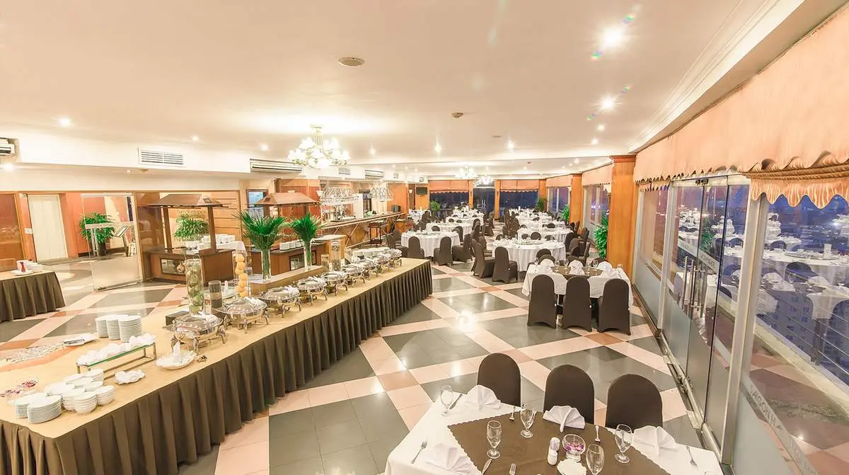 Nh&agrave; h&agrave;ng Panorama Hạ Long &ndash; Thưởng thức ẩm thực với view ngắm cảnh cực xịn 2