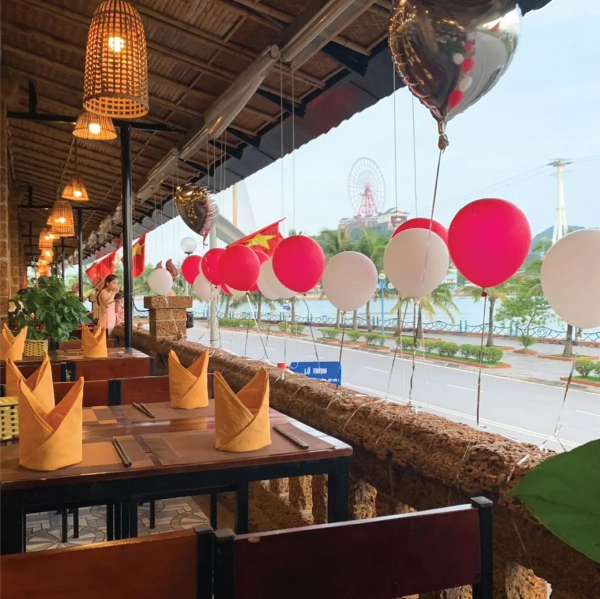 Nh&agrave; h&agrave;ng Sen &Aacute; Đ&ocirc;ng Hạ Long - Buffet hải sản sang, xịn, mịn 3