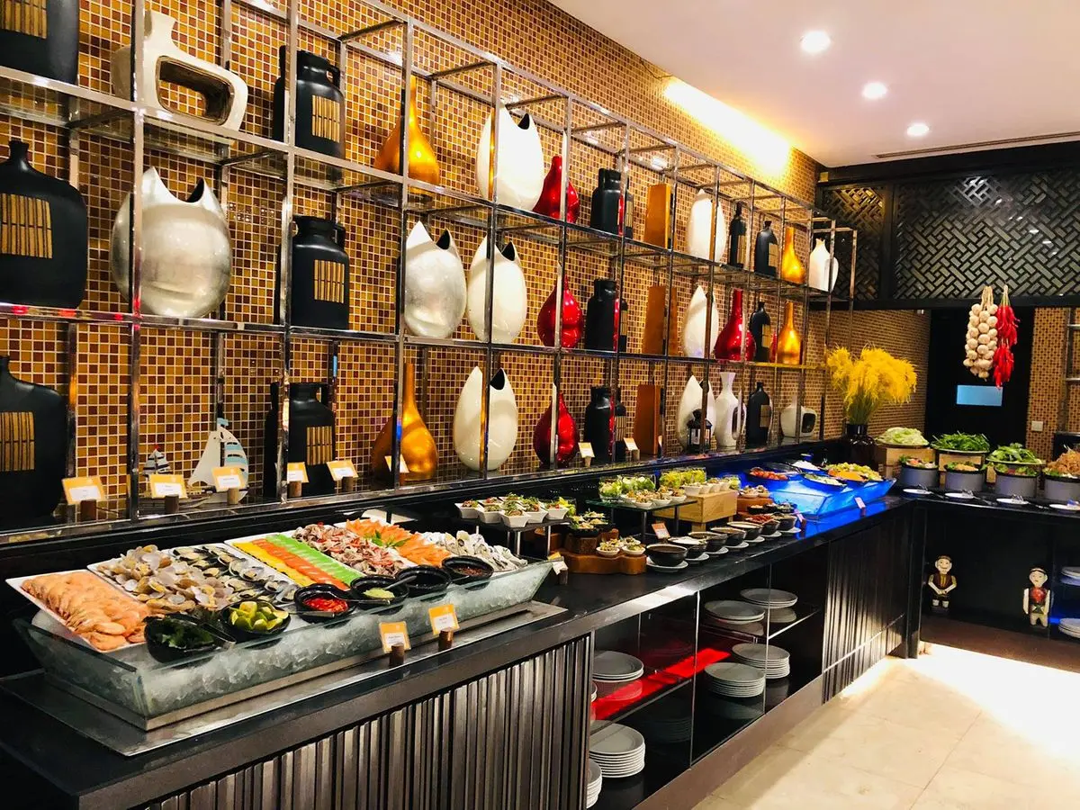 Nh&agrave; h&agrave;ng The Square Hạ Long - Nh&agrave; h&agrave;ng, quầy bar đẳng cấp 4 sao 8