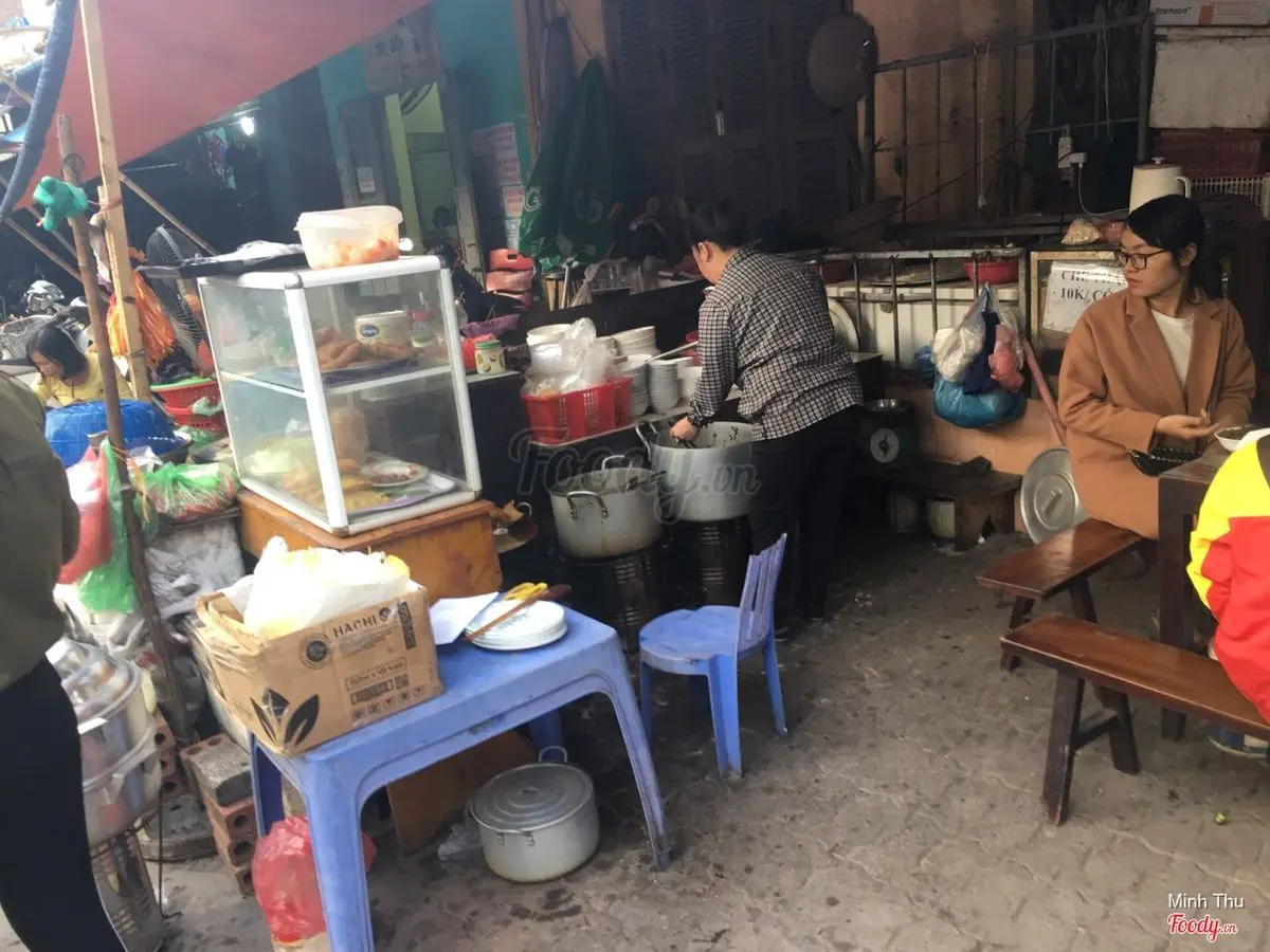 Tưởng quen m&agrave; lạ với m&oacute;n tiết v&agrave; trứng vịt lộn hầm l&aacute; ngải cứu 8