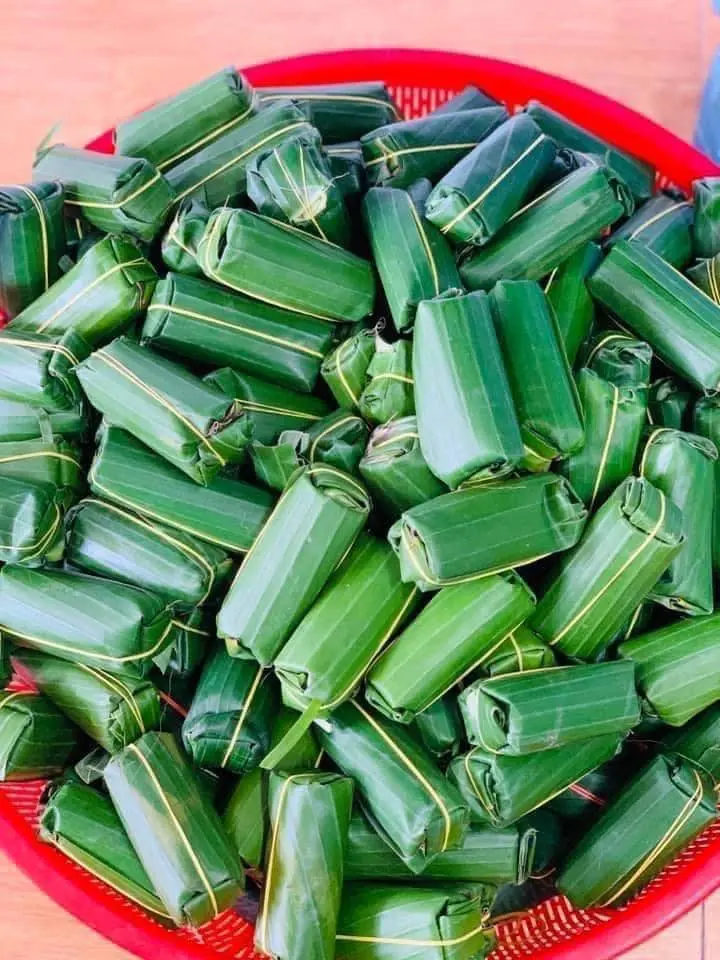 Về Hạ Long nhớ mua nem chua, nem chạo Quảng Y&ecirc;n đặc sản Quảng Ninh 6
