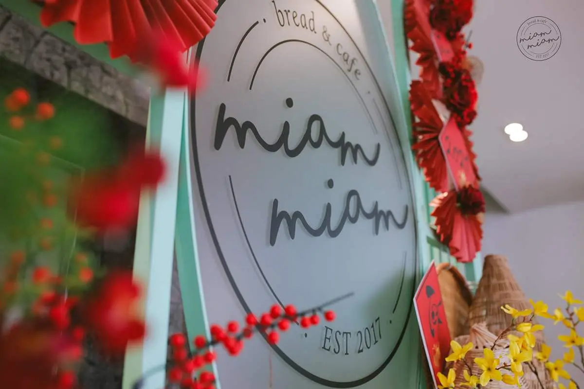 Miam Miam Bread & Cafe - Tiệm bánh trà mộng mơ