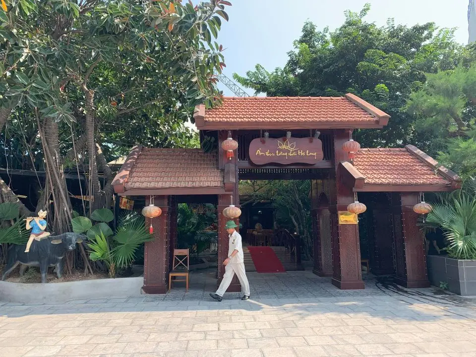 Tinh hoa ẩm thực biển quy tụ trong nhà hàng ẩm thực Làng chài Hạ Long