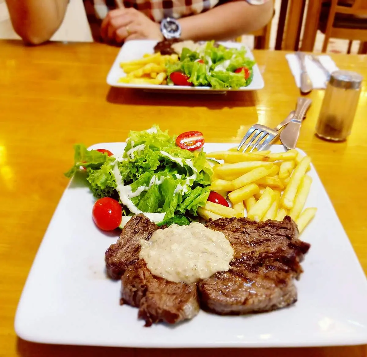 Vinace Italian Restaurant Hạ Long - Thưởng thức ẩm thực Ý khi đến vịnh Thiên Đường