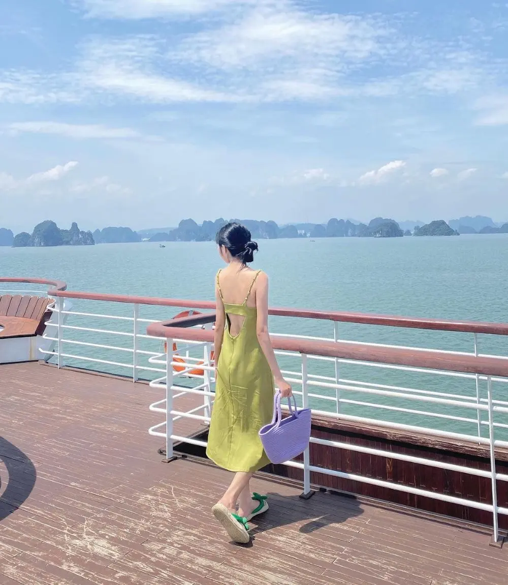 Đến Vịnh Hạ Long, k&igrave; quan di sản thế giới c&ugrave;ng c&ocirc; n&agrave;ng Thu Thảo 7