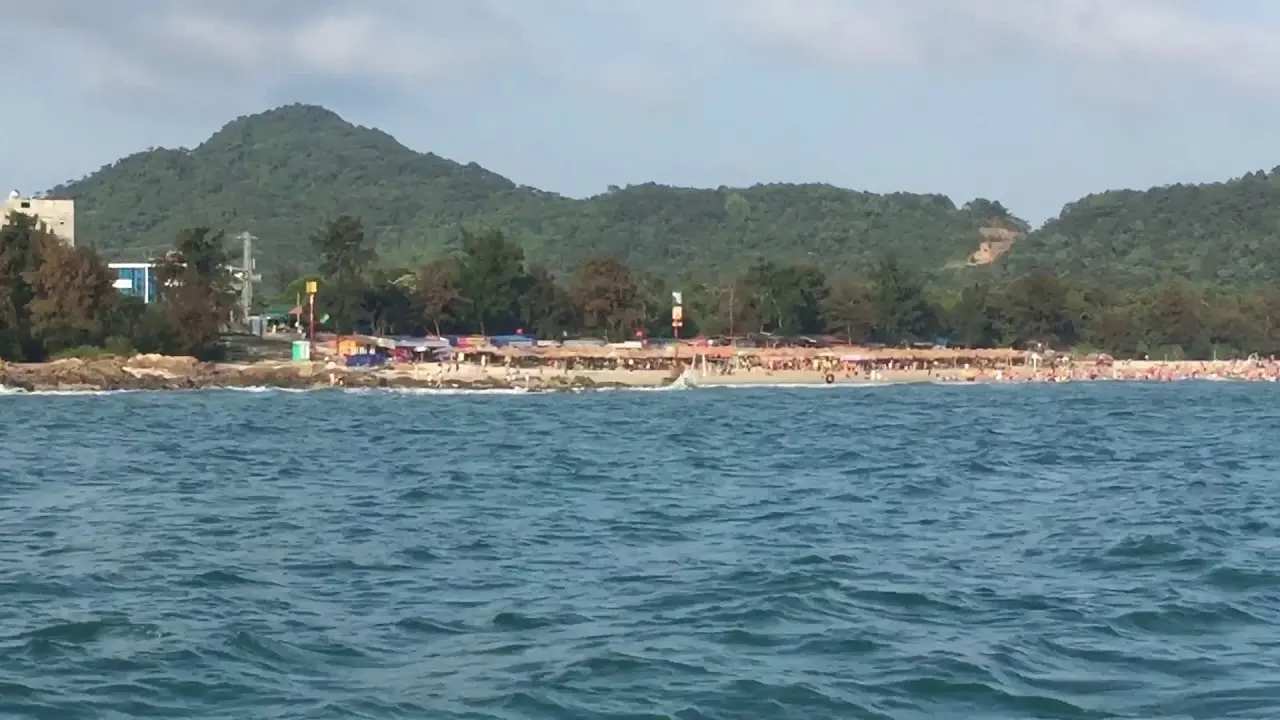 Kh&aacute;m ph&aacute; đảo C&ocirc; T&ocirc; - Điểm tham quan du lịch th&uacute; vị tại Hạ Long 9