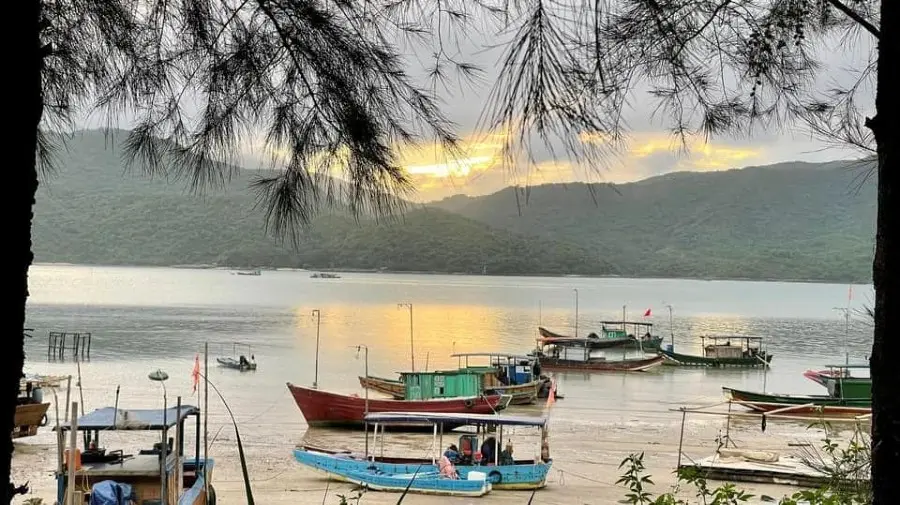Kh&aacute;m ph&aacute; Đảo Minh Ch&acirc;u, tận hưởng sắc thu l&atilde;ng mạn của v&ugrave;ng biển V&acirc;n Đồn 6