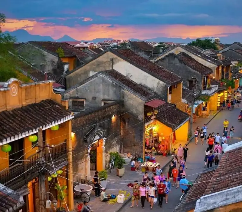 Kh&aacute;m ph&aacute; n&eacute;t đẹp ho&agrave;i niệm tại phố cổ B&atilde;i Ch&aacute;y 2