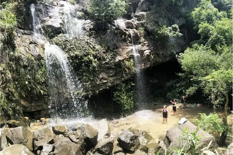 Kinh nghiệm du lịch Quảng Ninh h&egrave; chi tiết cho t&iacute;n đồ x&ecirc; dịch 5
