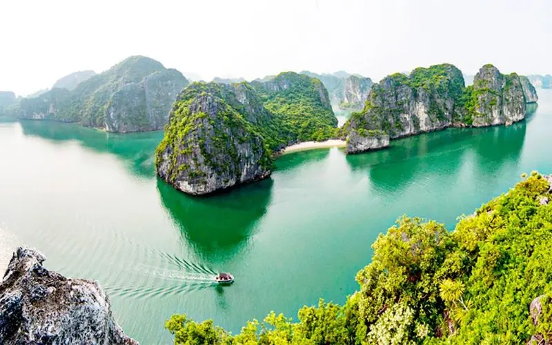 Kinh nghiệm du lịch Quảng Ninh h&egrave; chi tiết cho t&iacute;n đồ x&ecirc; dịch 2