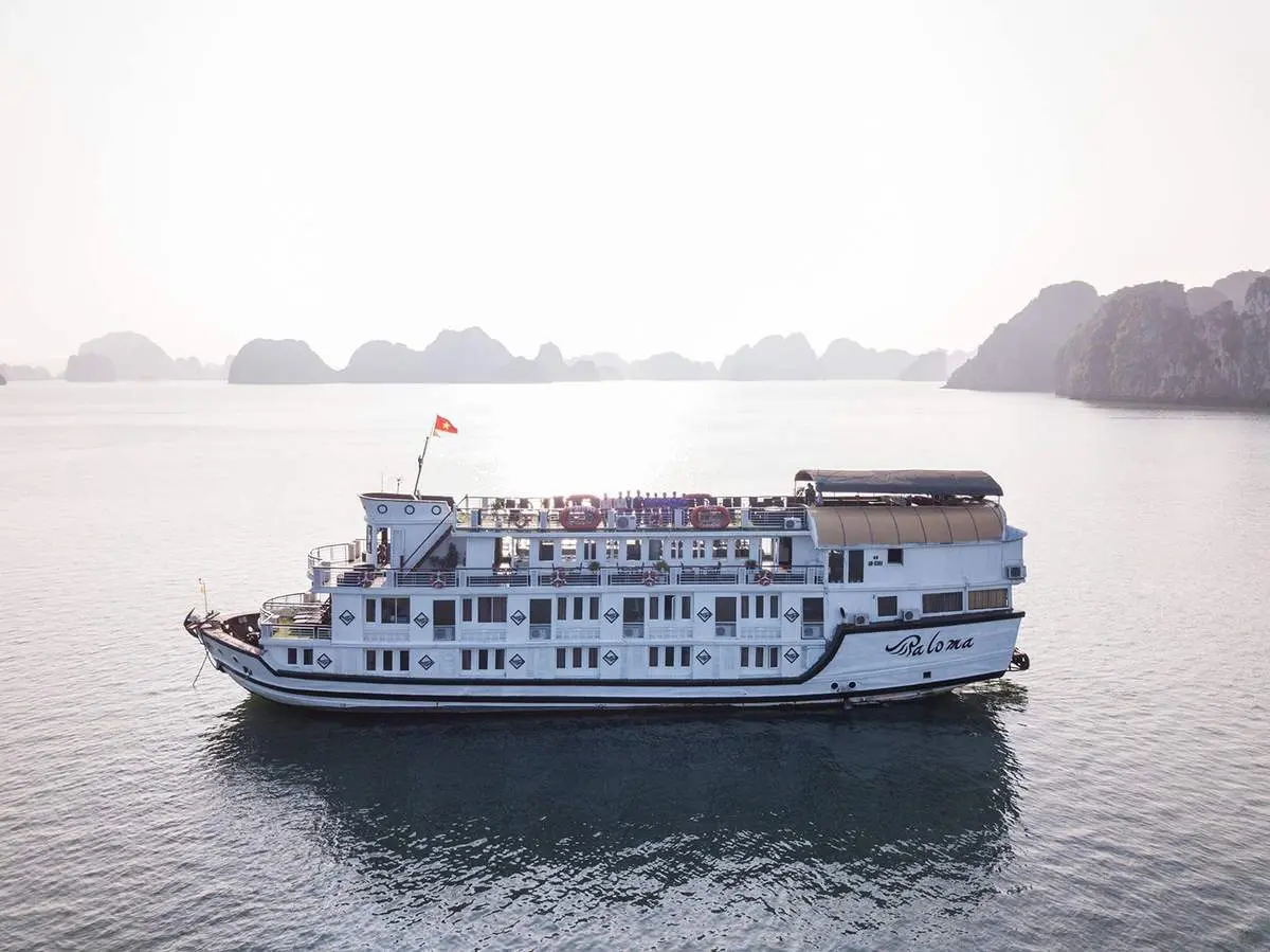 Review chi tiết chuyến đi du thuyền Hạ Long 2 ng&agrave;y 1 đ&ecirc;m 4