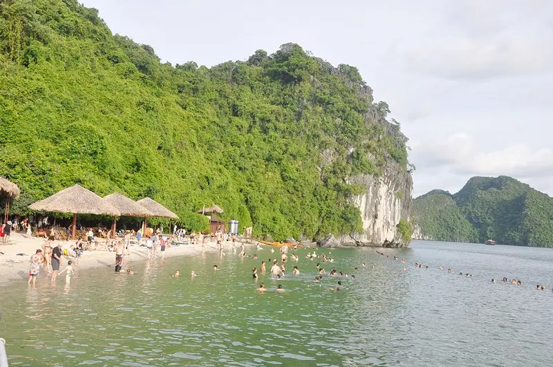 Lưu ngay kinh nghiệm tham quan các hang ở Hạ Long chi tiết nhất