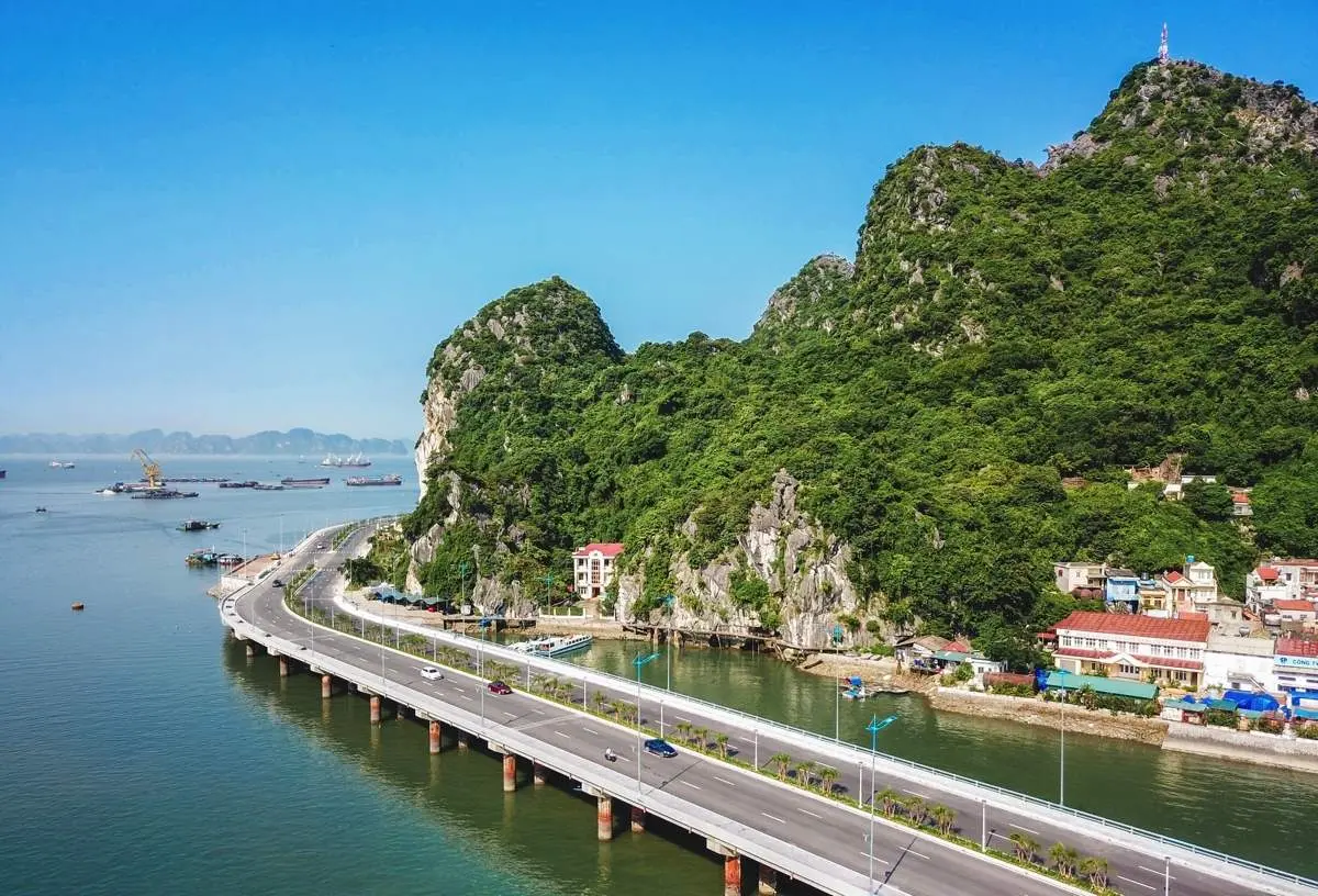 Lịch tr&igrave;nh phượt Hạ Long 2N1Đ v&ocirc; c&ugrave;ng hấp dẫn cho hội đam m&ecirc; kh&aacute;m ph&aacute; 5