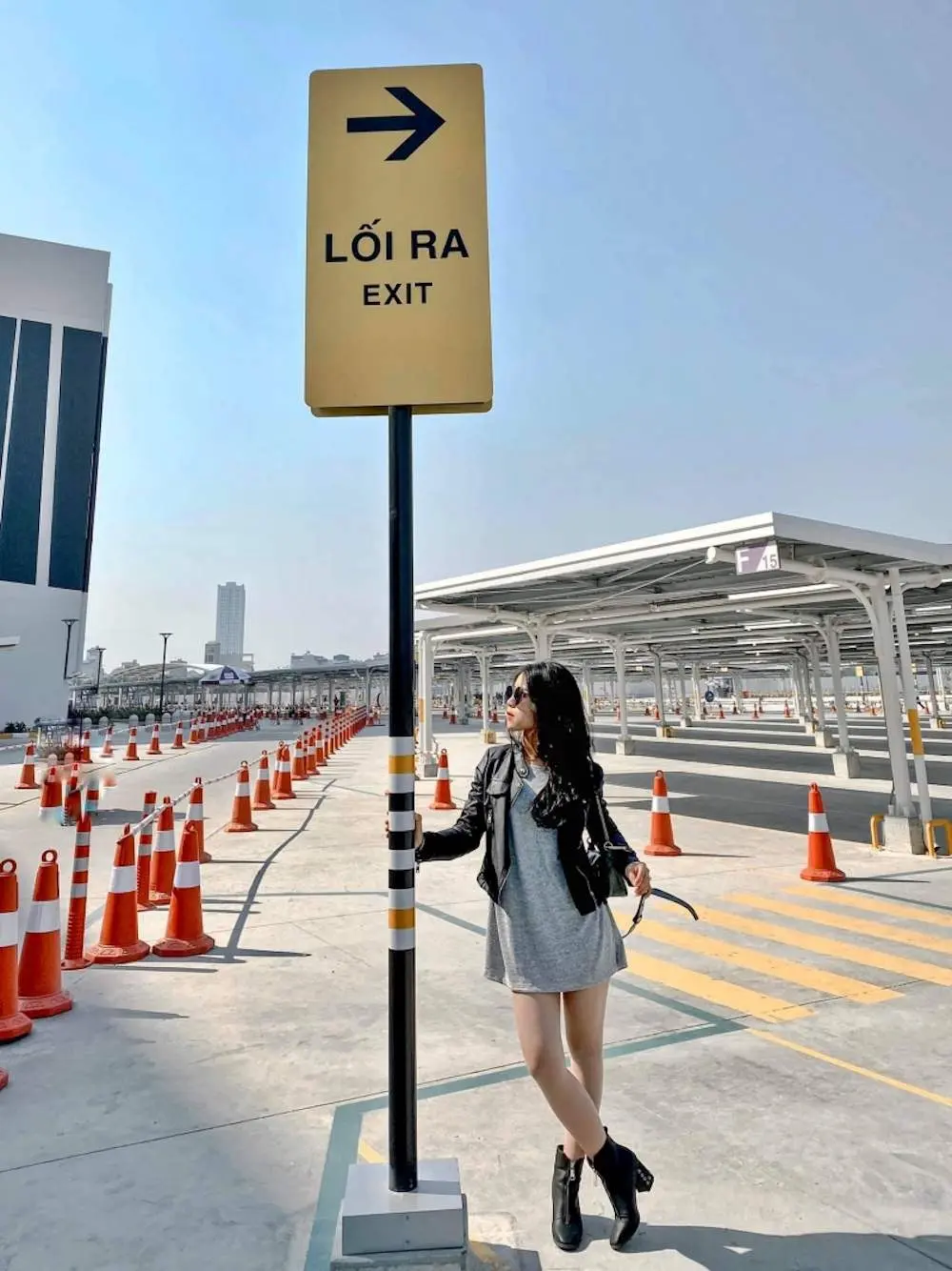 &lsquo;A l&ecirc; hấp&rsquo; 7 điểm sống ảo ở H&agrave; Nội cho nhiều tấm ảnh triệu tim 4