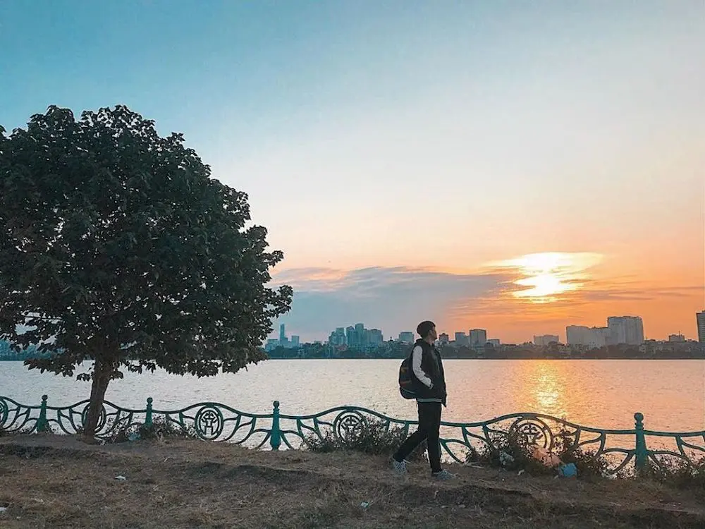 &lsquo;A l&ecirc; hấp&rsquo; 7 điểm sống ảo ở H&agrave; Nội cho nhiều tấm ảnh triệu tim 14