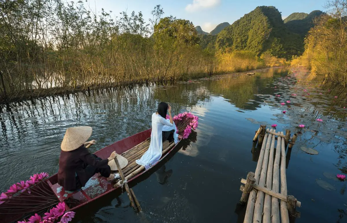 Chi&ecirc;m b&aacute;i ch&ugrave;a Hương: V&ugrave;ng &ldquo;đất thi&ecirc;ng&rdquo; nổi tiếng bao đời tại H&agrave; Nội 6