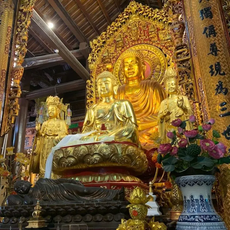 Chi&ecirc;m b&aacute;i ch&ugrave;a Ph&aacute;p V&acirc;n h&agrave;ng trăm năm tuổi giữa l&ograve;ng thủ đ&ocirc; 5