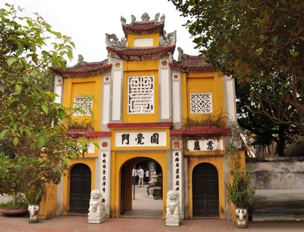 Ch&ugrave;a Một Cột - Ng&ocirc;i ch&ugrave;a c&oacute; kiến tr&uacute;c độc đ&aacute;o nhất Ch&acirc;u &Aacute; 9