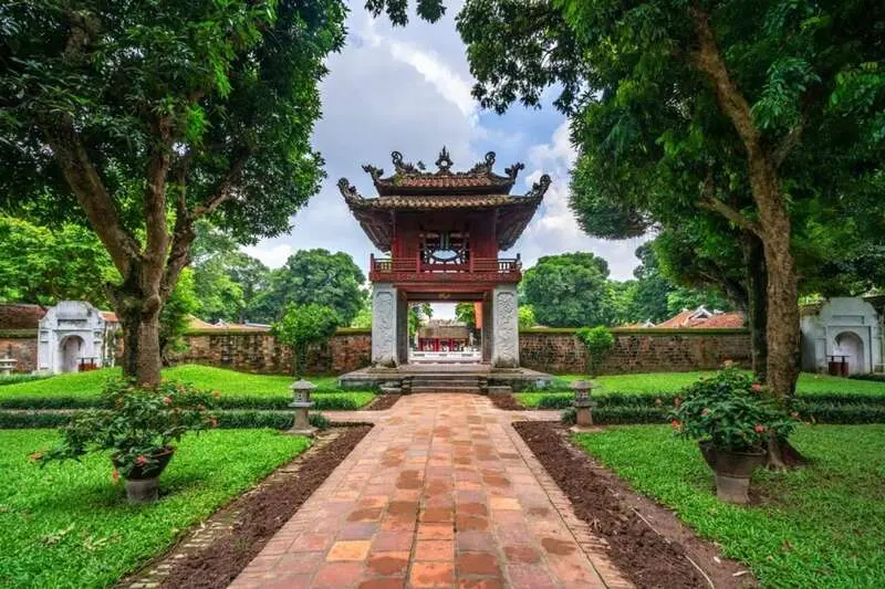 Ch&ugrave;a Thi&ecirc;n Ph&uacute;c di t&iacute;ch kiến tr&uacute;c, nghệ thuật giữa l&ograve;ng thủ đ&ocirc; 11