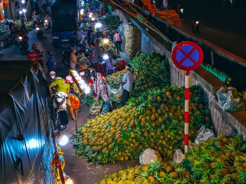 C&oacute; khu chợ Long Bi&ecirc;n kh&ocirc;ng ngủ nổi tiếng khắp H&agrave; Th&agrave;nh 5