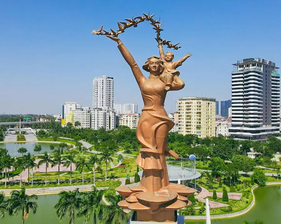 C&ocirc;ng vi&ecirc;n H&ograve;a B&igrave;nh, ng&ocirc;i nh&agrave; xanh giữa l&ograve;ng H&agrave; Nội 6
