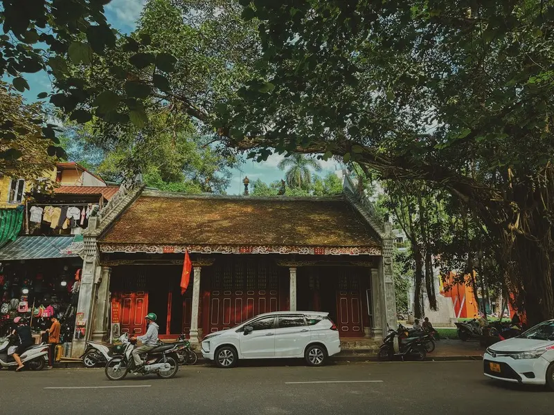 Đền B&agrave; Kiệu di t&iacute;ch linh thi&ecirc;ng b&ecirc;n hồ Ho&agrave;n Kiếm H&agrave; Nội 4