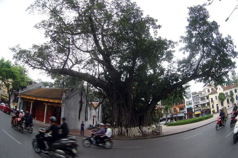 Đền B&agrave; Kiệu di t&iacute;ch linh thi&ecirc;ng b&ecirc;n hồ Ho&agrave;n Kiếm H&agrave; Nội 9