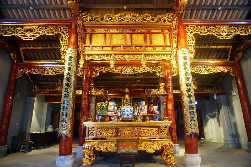 Đền B&agrave; Kiệu di t&iacute;ch linh thi&ecirc;ng b&ecirc;n hồ Ho&agrave;n Kiếm H&agrave; Nội 7