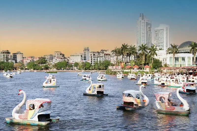 Đến Hồ T&acirc;y ngắm cảnh đẹp c&oacute; một kh&ocirc;ng hai giữa l&ograve;ng thủ đ&ocirc; 7