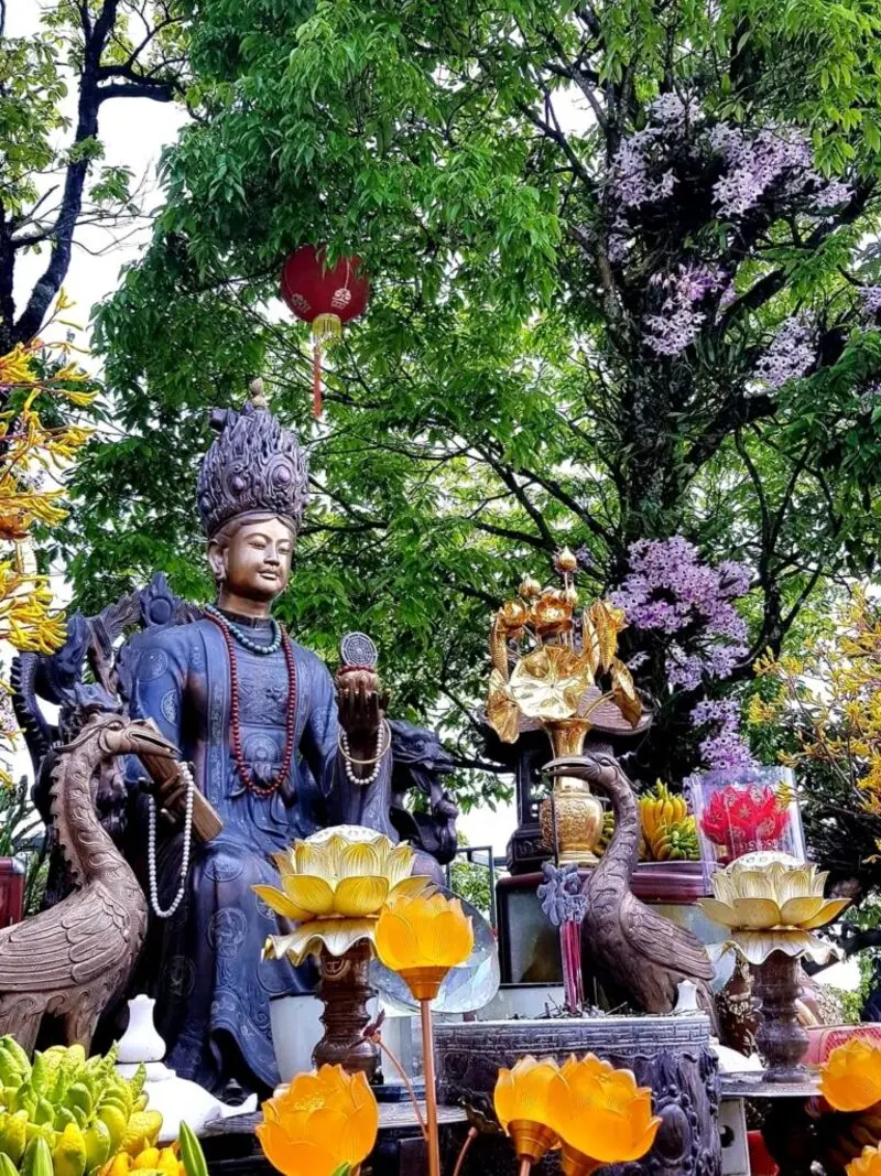 Đền Mẫu Cửu Tr&ugrave;ng Thi&ecirc;n, điểm đến t&acirc;m linh nổi tiếng của Ba V&igrave; 6
