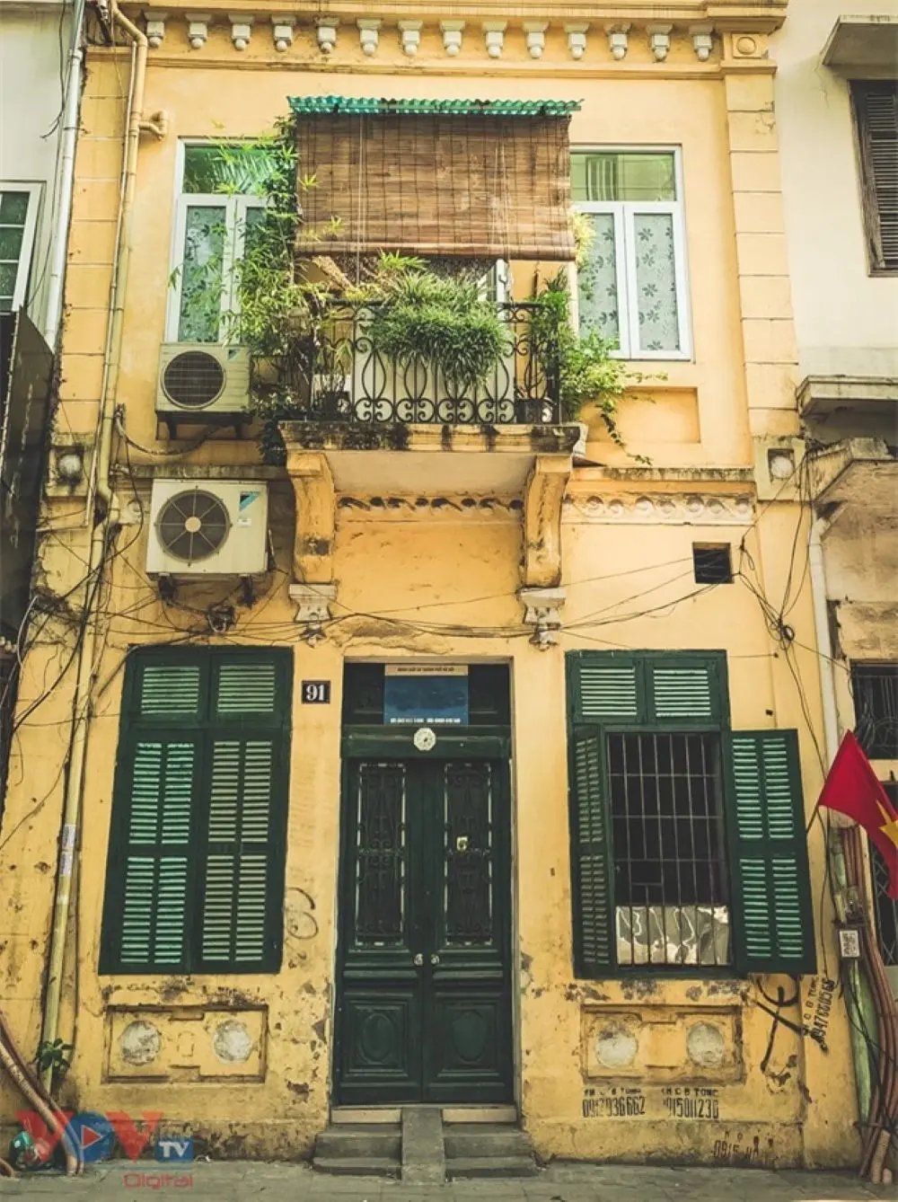 Định vị Top toạ độ sống ảo H&agrave; Nội &iacute;t người biết ở khu phố cổ 3