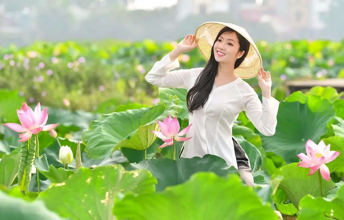 Đừng bỏ lỡ top 5 địa điểm chụp sen quanh H&agrave; Nội đẹp nức tiếng 2